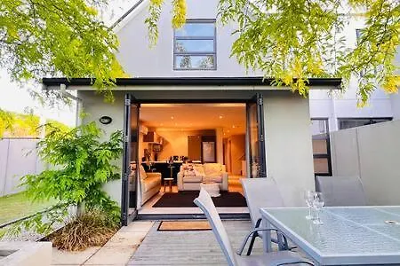 Hagley Apartment - Christchurch Holiday Homes location