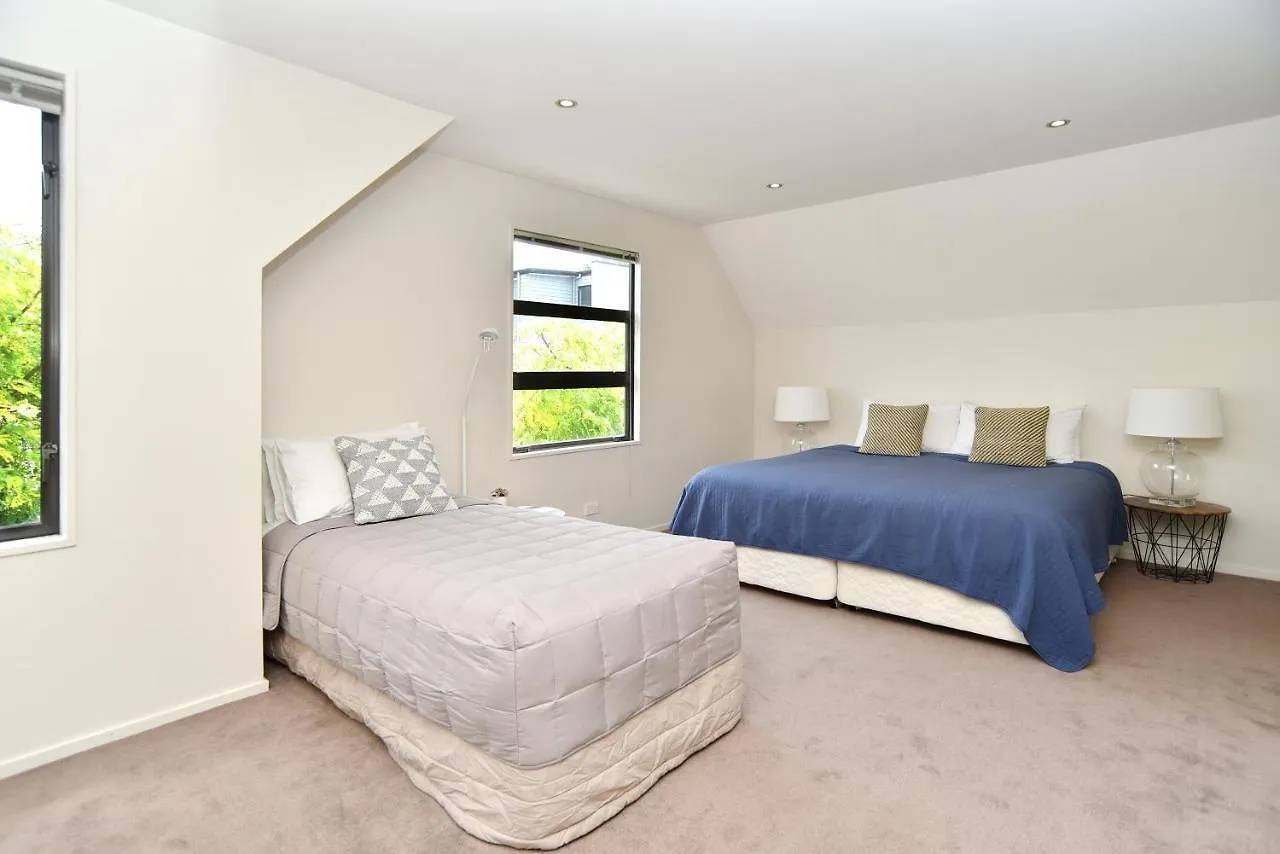 Hagley Apartment - Christchurch Holiday Homes