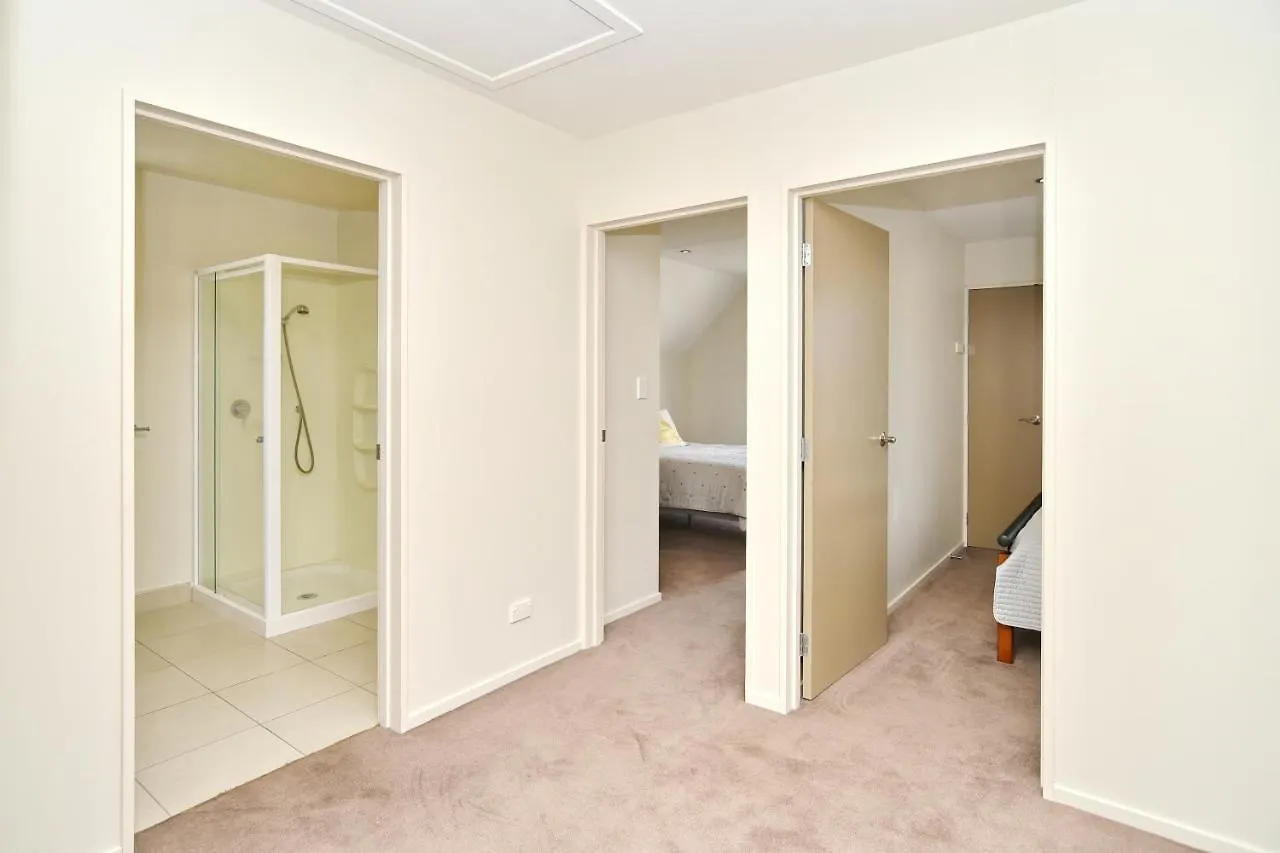 Hagley Apartment - Christchurch Holiday Homes 0*,
