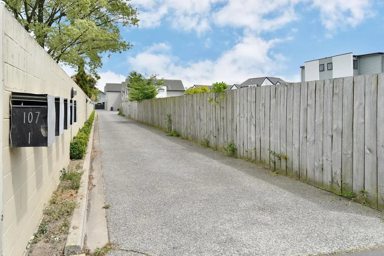 Hagley Apartment - Christchurch Holiday Homes