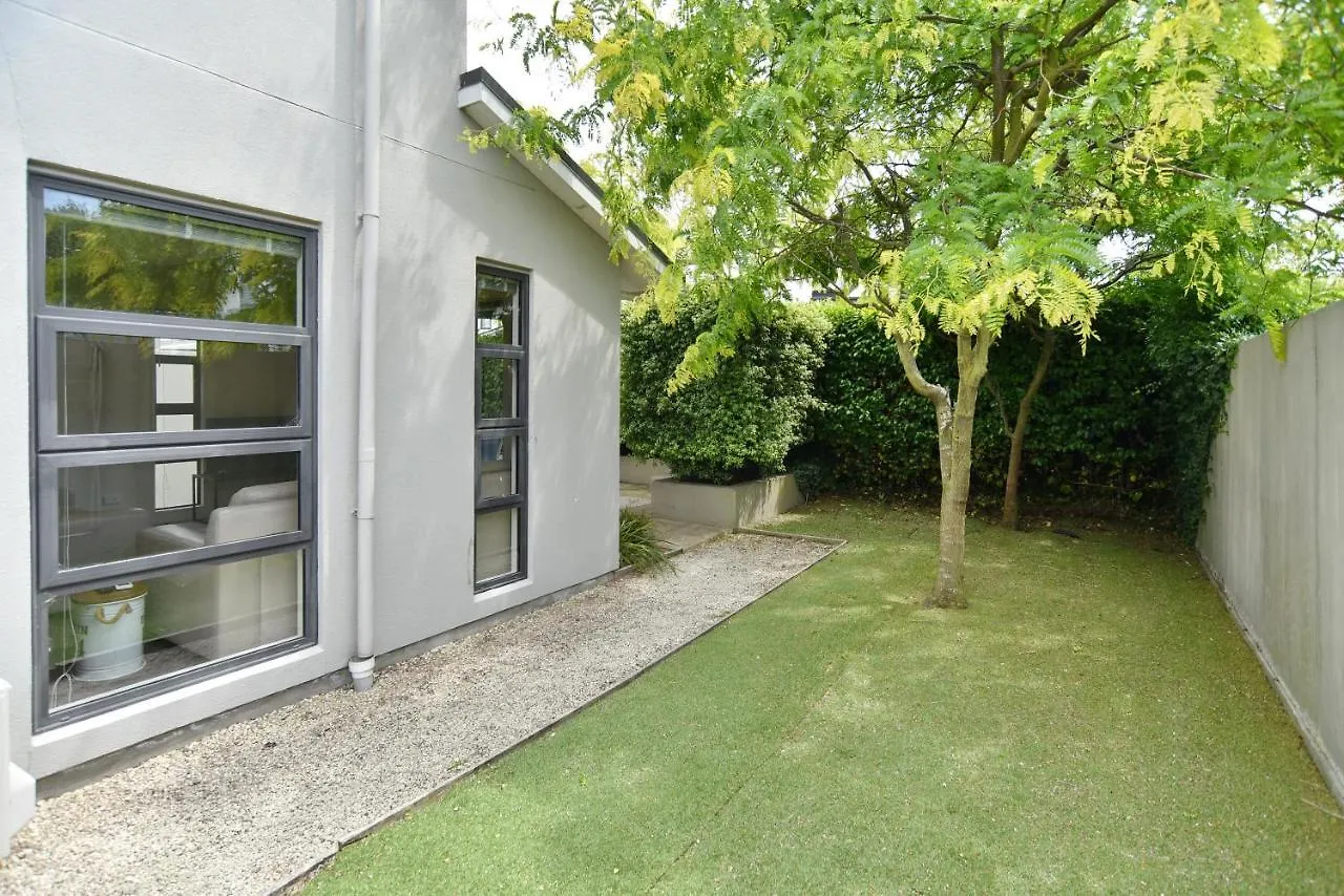 Hagley Apartment - Christchurch Holiday Homes