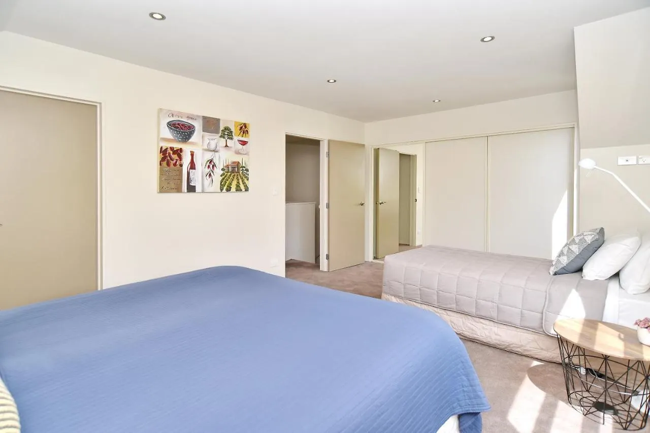 Hagley Apartment - Christchurch Holiday Homes
