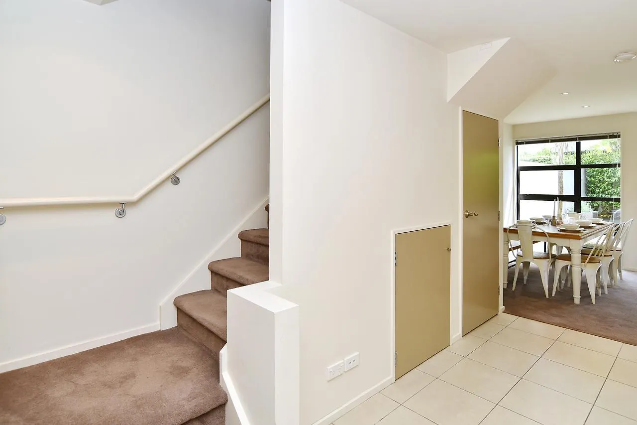 Hagley Apartment - Christchurch Holiday Homes New Zealand