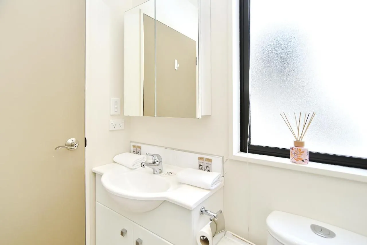Hagley Apartment - Christchurch Holiday Homes
