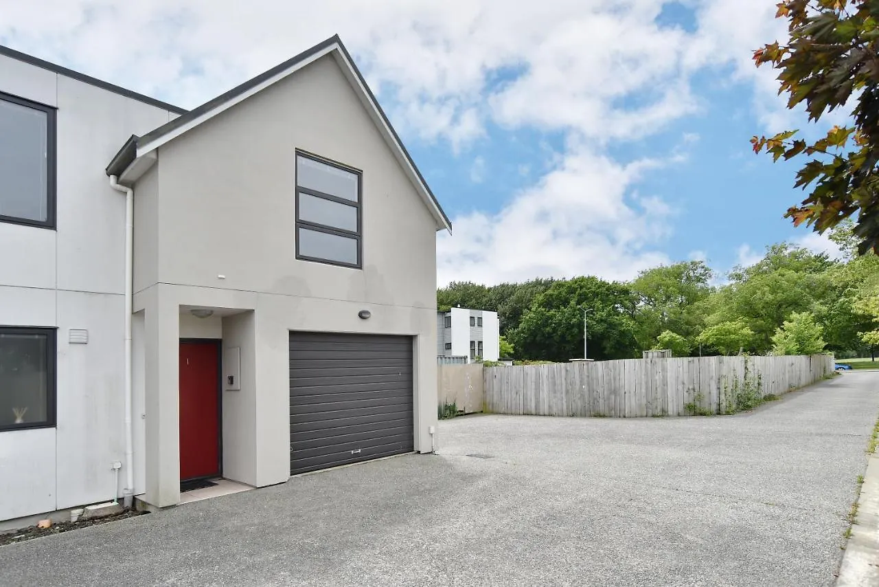 Hagley Apartment - Christchurch Holiday Homes New Zealand